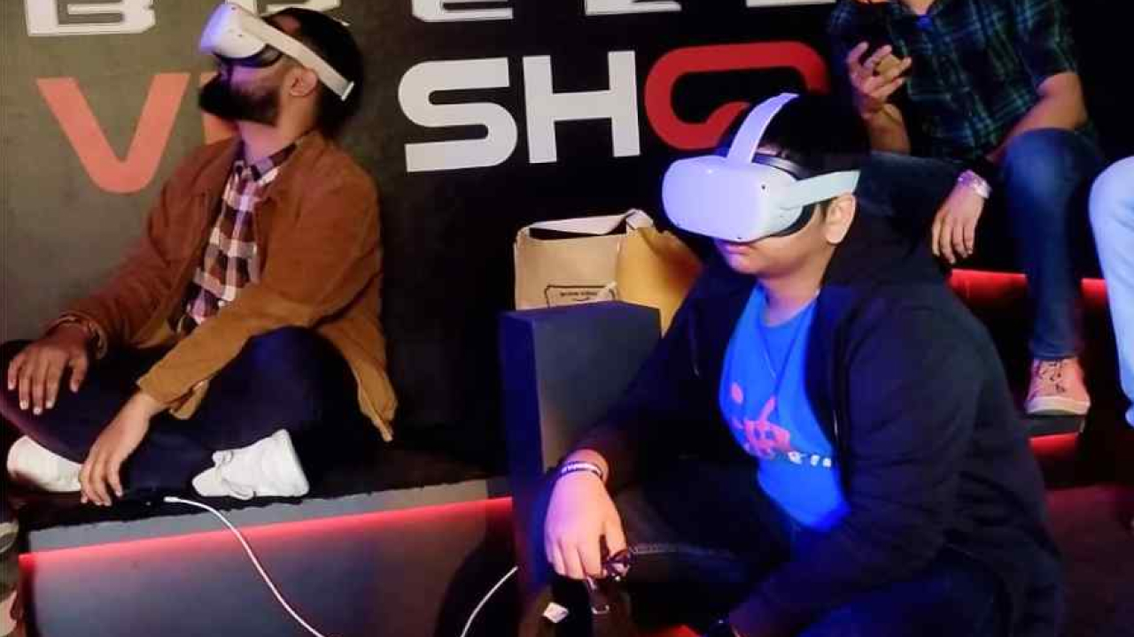 vr zone.jpg